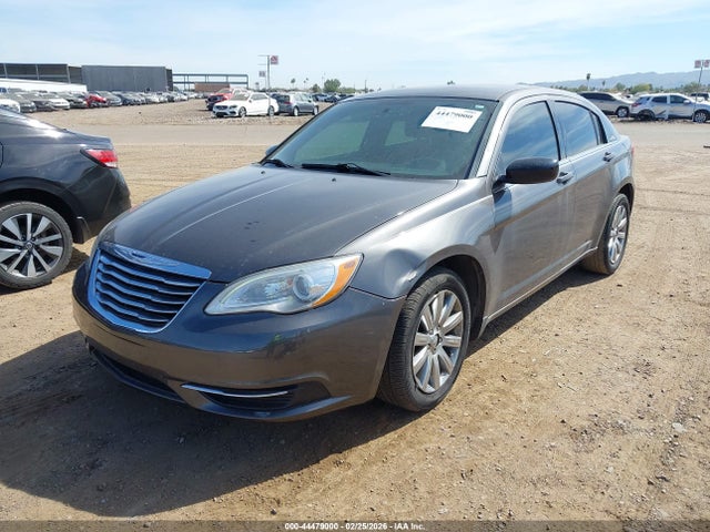 44479000 :رقم المزاد ، 1C3CCBBBXEN192962 vin ، 2014 Chrysler 200 Touring مزاد بيع