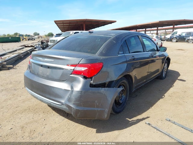 44479000 :رقم المزاد ، 1C3CCBBBXEN192962 vin ، 2014 Chrysler 200 Touring مزاد بيع