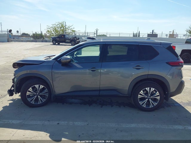5N1AT3BA1MC789133 Nissan Rogue Sv Fwd