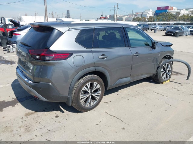 5N1AT3BA1MC789133 Nissan Rogue Sv Fwd