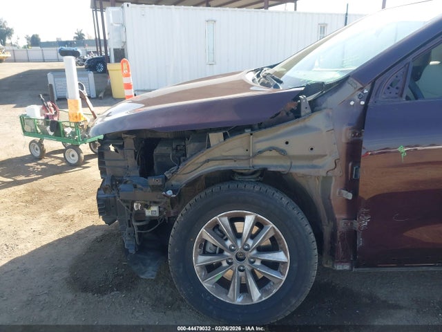 5XYPG4A37KG448159 KIA Sorento 2.4l Lx