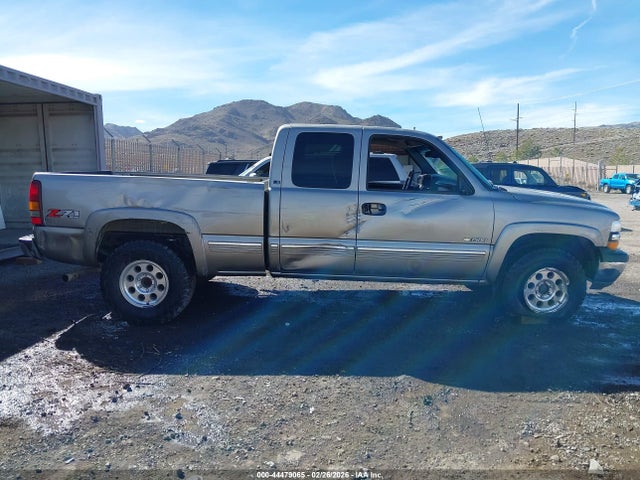 2000 Chevrolet Silverado 1500 Ls მანქანა იყიდება აუქციონზე, vin: 1GCEK19TXYE373225, აუქციონის ნომერი: 44479065