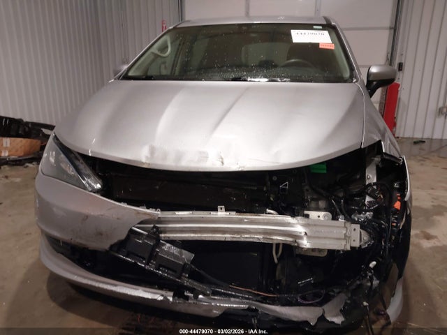 Продаж на аукціоні авто 2017 Chrysler Pacifica Touring, vin: 2C4RC1DG8HR695017, номер лоту: 44479070
