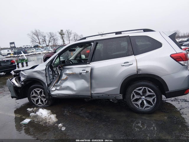 Продаж на аукціоні авто 2019 Subaru Forester Premium, vin: JF2SKAEC4KH407076, номер лоту: 44479100