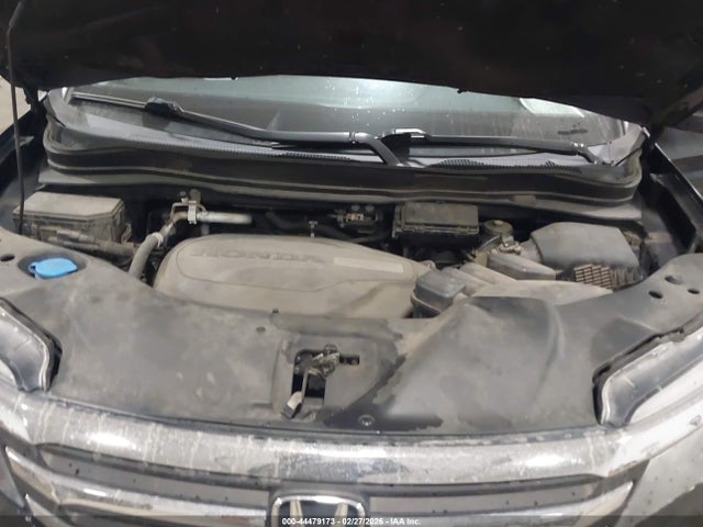 Продажа на аукционе авто 2017 Honda Pilot Ex-l, vin: 5FNYF6H53HB082212, номер лота: 44479173