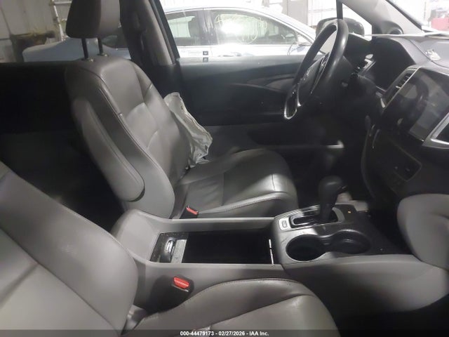 Продажа на аукционе авто 2017 Honda Pilot Ex-l, vin: 5FNYF6H53HB082212, номер лота: 44479173