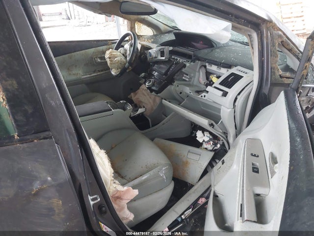 2013 TOYOTA PRIUS V JTDZN3EU1D3283048 Photo 4