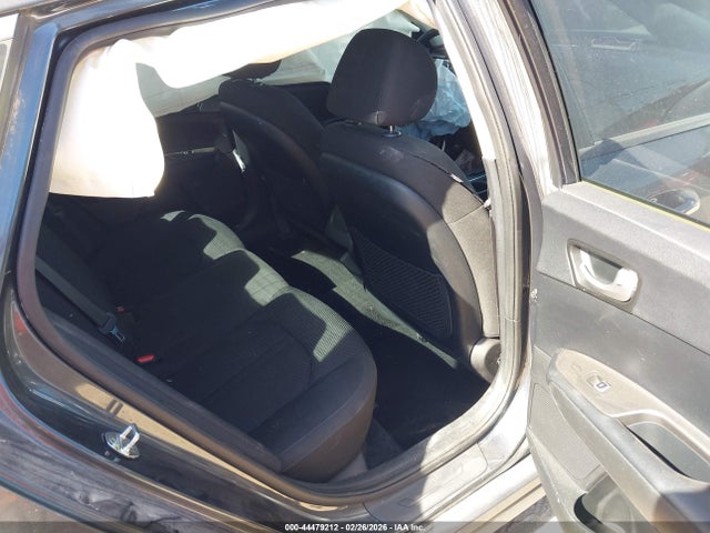 5XXGT4L36KG379817 KIA Optima Lx