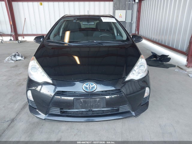 Toyota Prius C Two 2014 JTDKDTB36E1083246 Image 12