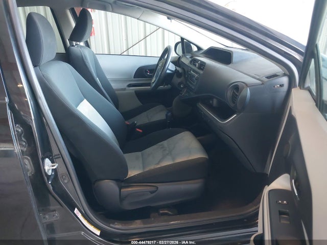 Toyota Prius C Two 2014 JTDKDTB36E1083246 Image 5