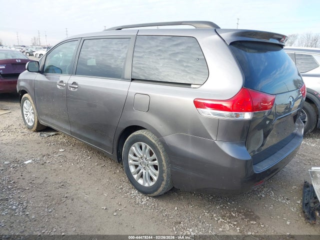 Aukcja sprzedaży 2014 Toyota Sienna Xle V6 8 Passenger, vin: 5TDYK3DC4ES430203, numer aukcji: 44479244
