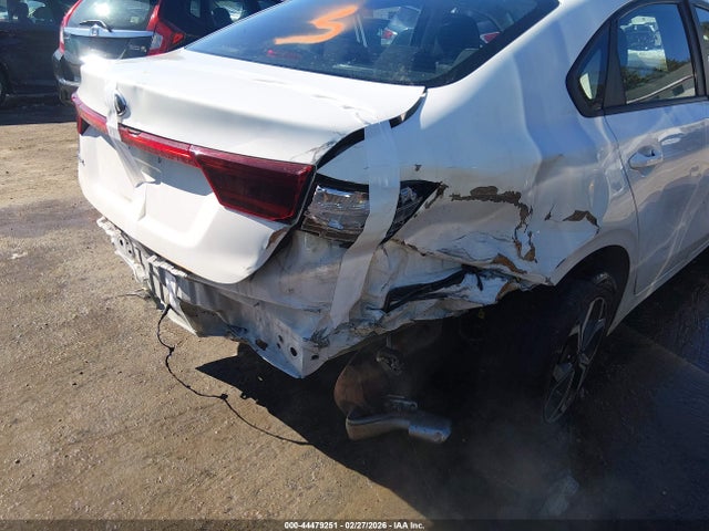 3KPF24AD6ME334995 KIA Forte Lxs