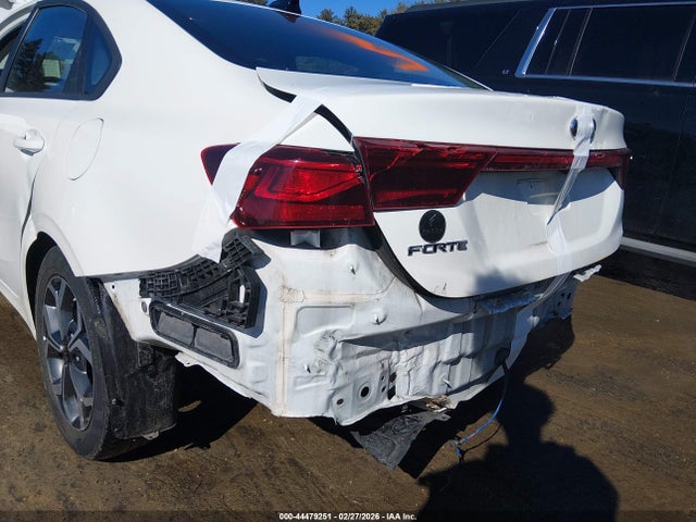 3KPF24AD6ME334995 KIA Forte Lxs
