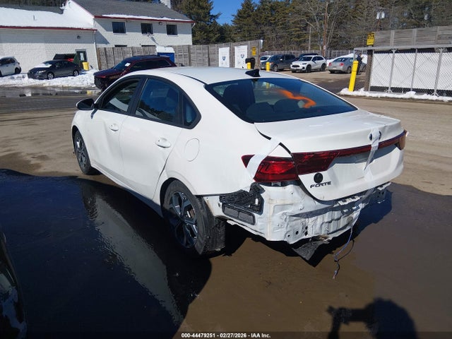 3KPF24AD6ME334995 KIA Forte Lxs