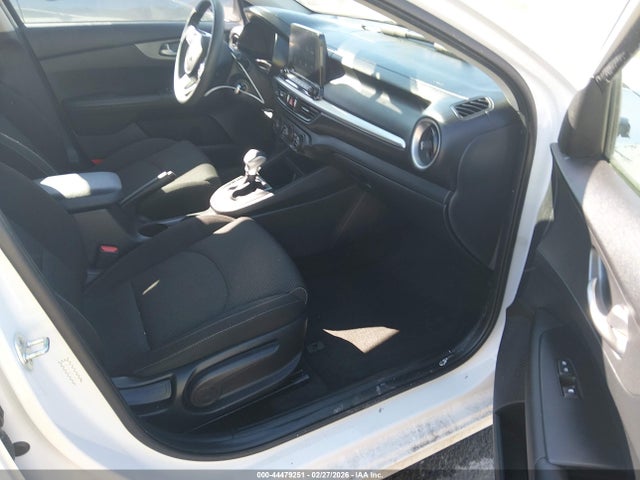 3KPF24AD6ME334995 KIA Forte Lxs
