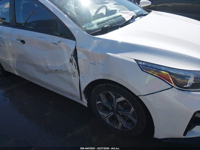 3KPF24AD6ME334995 KIA Forte Lxs