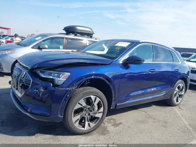 WA1AAAGE1NB029876 Audi E-tron Premium Quattro