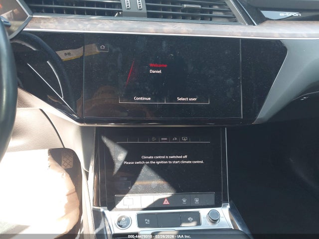 WA1AAAGE1NB029876 Audi E-tron Premium Quattro