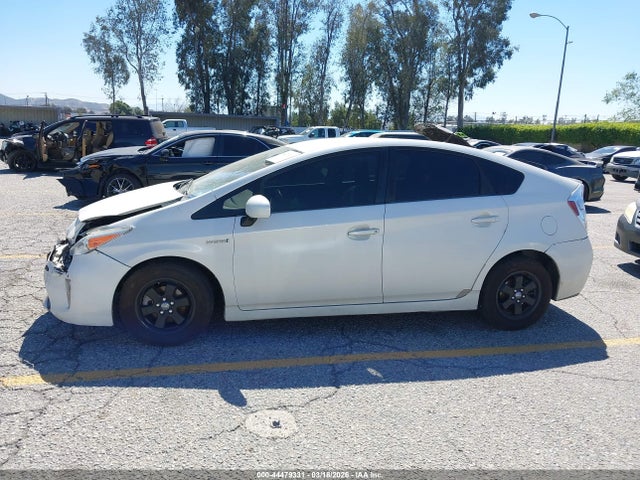 44479331 :رقم المزاد ، JTDKN3DU2D5552486 vin ، 2013 Toyota Prius Two مزاد بيع
