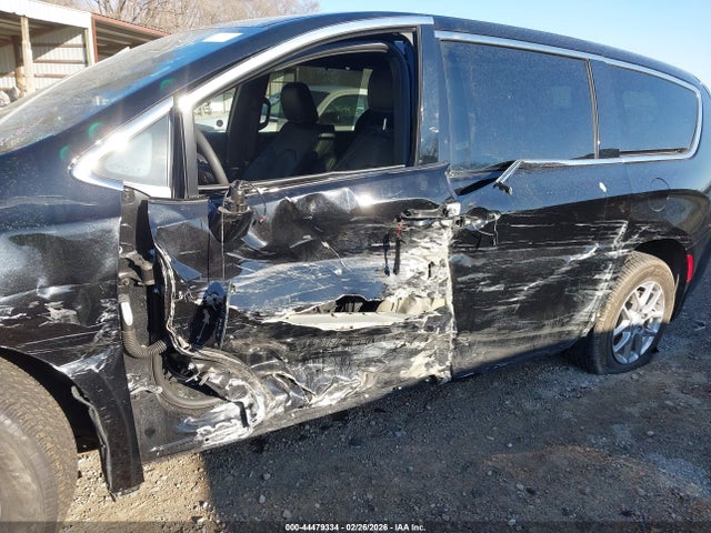 Продаж на аукціоні авто 2025 Chrysler Pacifica Select, vin: 2C4RC1BG7SR597669, номер лоту: 44479334