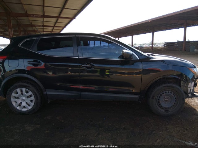 JN1BJ1CP5KW211217 Nissan Rogue Sport S
