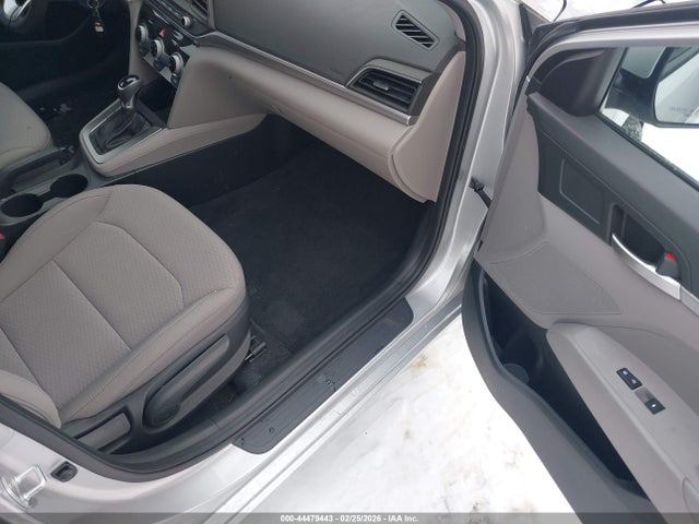 Продаж на аукціоні авто 2019 Hyundai Elantra Se, vin: 5NPD74LF5KH459437, номер лоту: 44479443