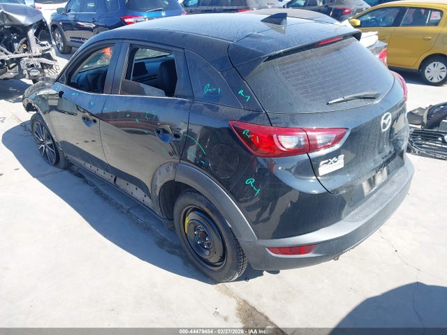 2018 MAZDA CX-3 JM1DKDC71J0329741 Photo 2