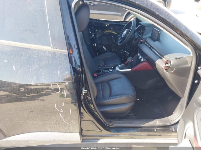 2018 MAZDA CX-3 JM1DKDC71J0329741 Photo 4