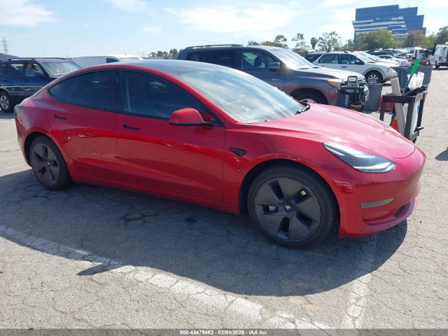 44479462 :رقم المزاد ، 5YJ3E1EA2MF878395 vin ، 2021 Tesla Model 3 Standard Range Plus Rear-wheel Drive مزاد بيع