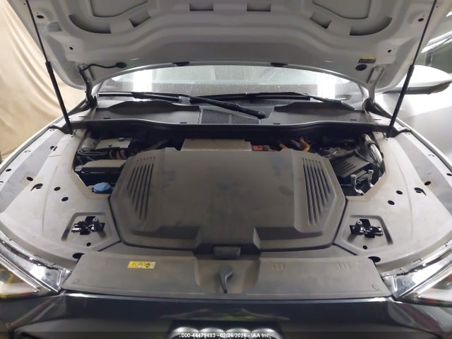 2024 AUDI Q8 E-TRON WA15AAGE1RB019565 Photo 9