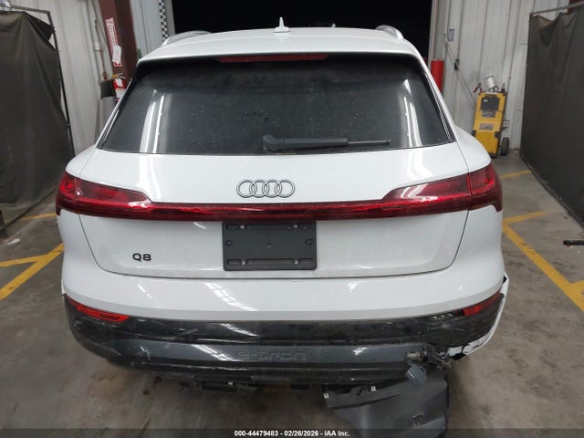 WA15AAGE1RB019565 Audi Q8 E-tron Premium Plus Quattro
