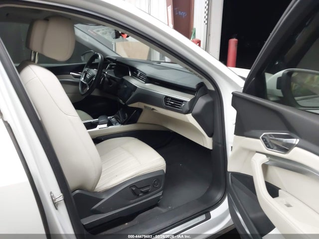 2024 AUDI Q8 E-TRON WA15AAGE1RB019565 Photo 4