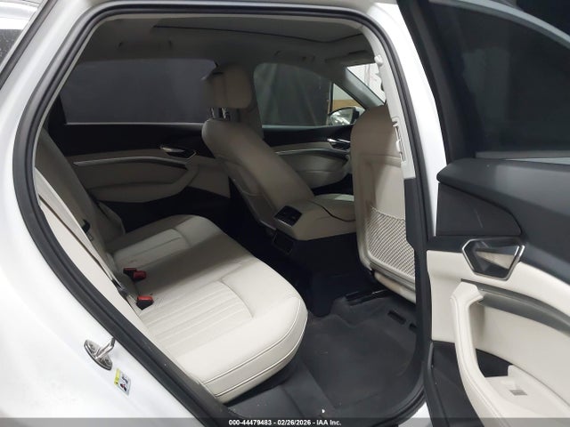 2024 AUDI Q8 E-TRON WA15AAGE1RB019565 Photo 7