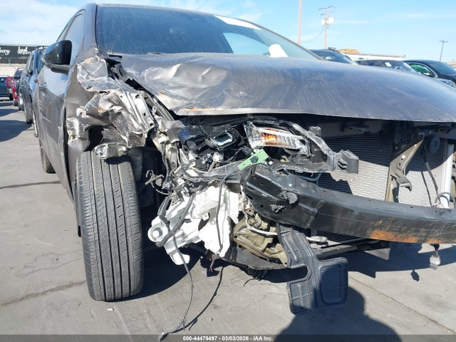5YFBURHE9KP914788 Toyota COROLLA SE