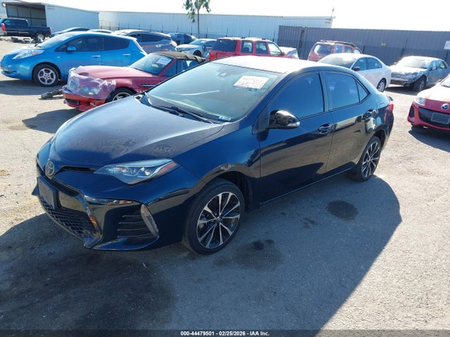 Toyota COROLLA SE 2017 5YFBURHE5HP593485 Image 2