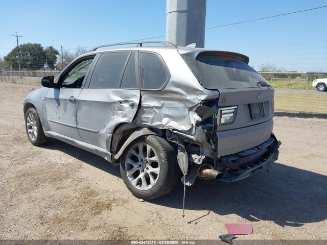 2012 BMW X5 5UXZV4C54CL761199 Photo 2