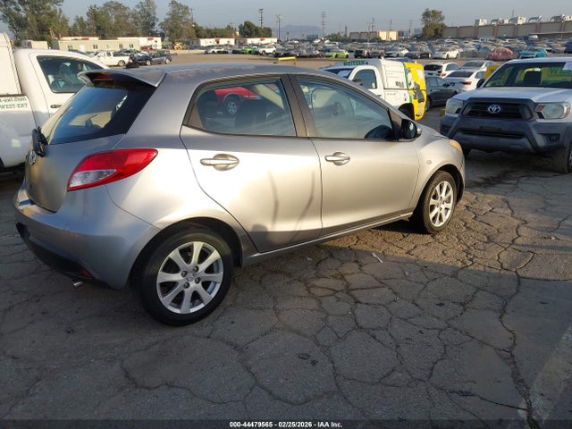 44479565 :رقم المزاد ، JM1DE1HZ5B0104823 vin ، 2011 Mazda Mazda2 Touring مزاد بيع