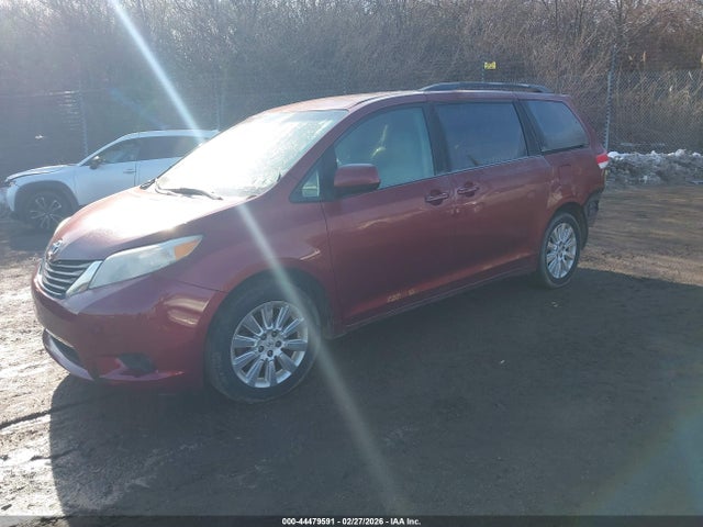 Продаж на аукціоні авто 2013 Toyota Sienna Le 7 Passenger, vin: 5TDJK3DC8DS049843, номер лоту: 44479591