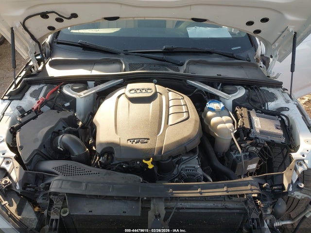 44479615 :رقم المزاد ، WAUKMAF49HN056155 vin ، 2017 Audi A4 2.0t Season Of Audi Ultra Premium مزاد بيع