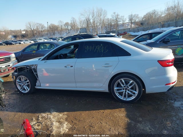 44479615 :رقم المزاد ، WAUKMAF49HN056155 vin ، 2017 Audi A4 2.0t Season Of Audi Ultra Premium مزاد بيع