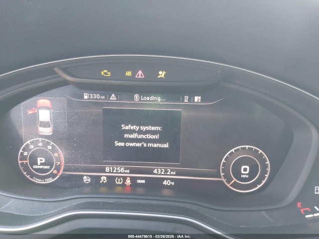 44479615 :رقم المزاد ، WAUKMAF49HN056155 vin ، 2017 Audi A4 2.0t Season Of Audi Ultra Premium مزاد بيع