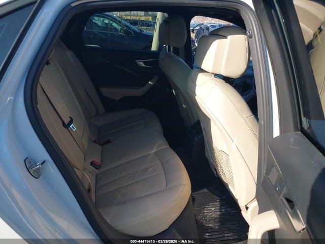 44479615 :رقم المزاد ، WAUKMAF49HN056155 vin ، 2017 Audi A4 2.0t Season Of Audi Ultra Premium مزاد بيع