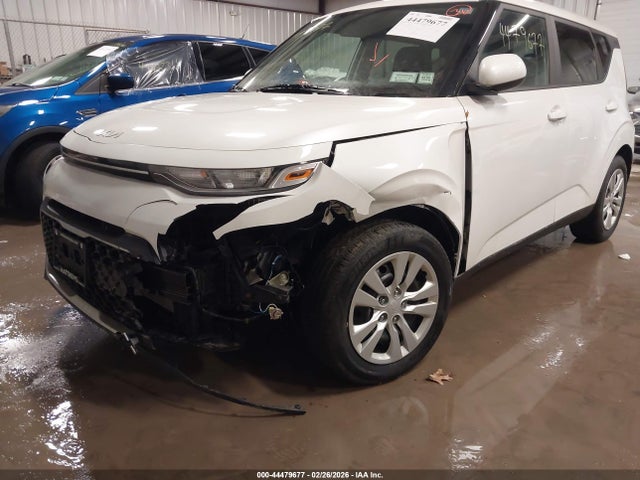 2022 Kia Soul Lx მანქანა იყიდება აუქციონზე, vin: KNDJ23AUXN7173296, აუქციონის ნომერი: 44479677