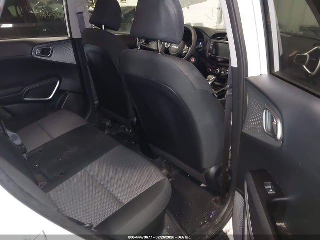 2022 Kia Soul Lx მანქანა იყიდება აუქციონზე, vin: KNDJ23AUXN7173296, აუქციონის ნომერი: 44479677