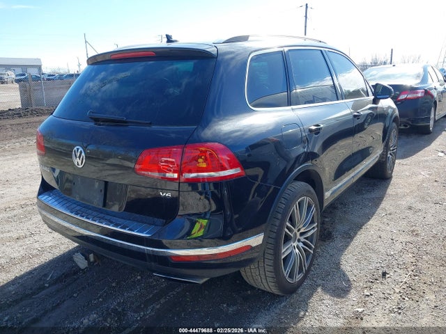 2015 VOLKSWAGEN TOUAREG WVGEF9BPXFD008185 Photo 3
