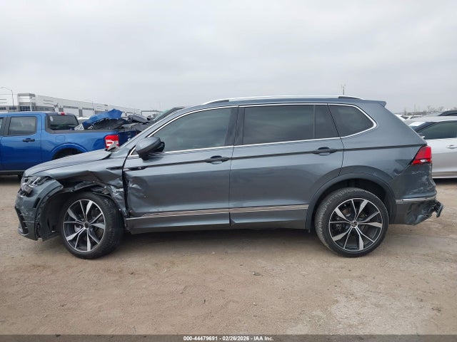 2024 Volkswagen Tiguan 2.0t Sel R-line მანქანა იყიდება აუქციონზე, vin: 3VV4B7AX3RM059748, აუქციონის ნომერი: 44479691