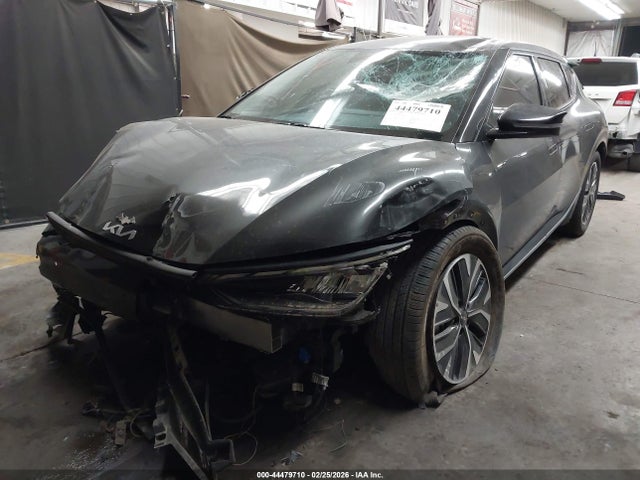 2023 KIA EV6 KNDC34LA9P5149603 Photo 1