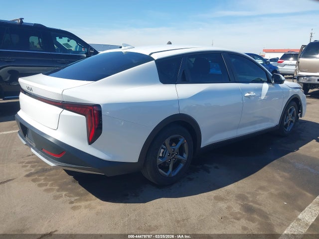 KIA K4 Lxs 2025 3KPFT4DE3SE191664 Image 4