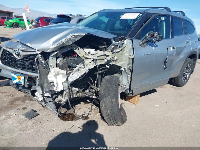 5TDHBRCH5LS513572 Toyota Highlander Hybrid Xle