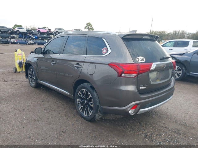 2018 MITSUBISHI OUTLANDER PHEV JA4J24A5XJZ071150 Photo 2